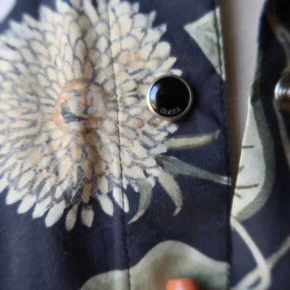 Authentic GUCCI print button front blouse size 40 made in Italy 100% cotton long